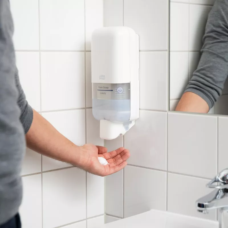 Tork S4 Spender für Schaumseife weiß