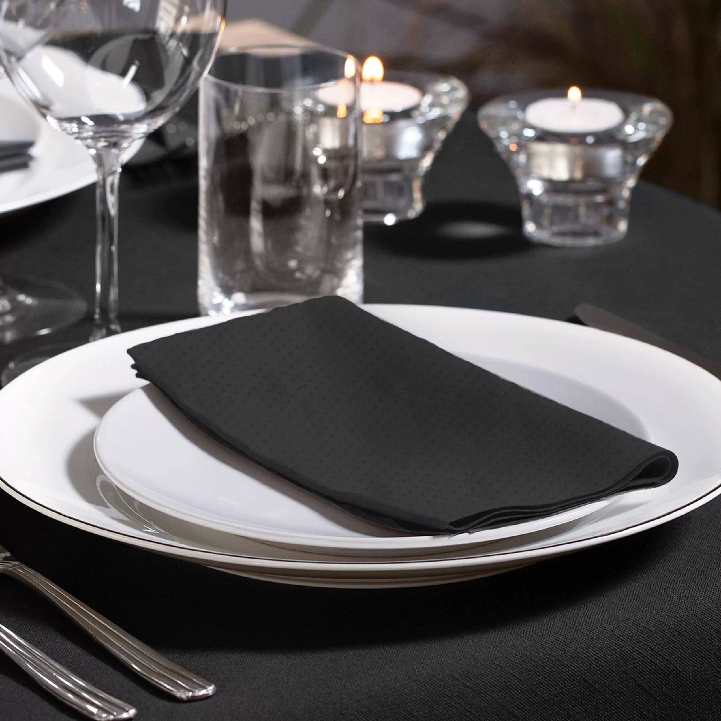 Tork Textured Dinnerservietten Schwarz, 1/4‑Falz, 2‑lagig, 38 cm × 39 cm, 20 × 50 Servietten, 509419