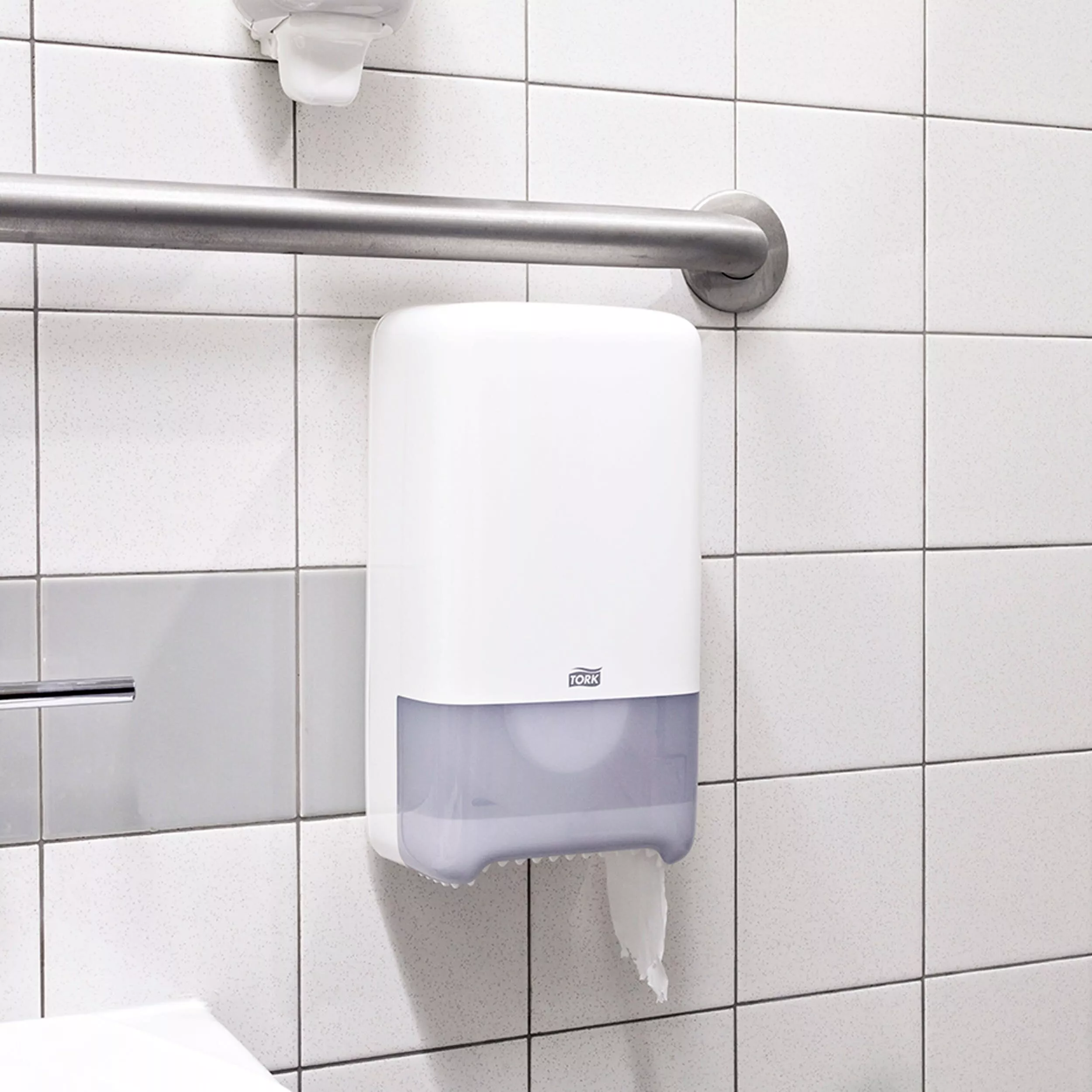 Tork extra weiche Midi Toilettenpapierrolle Weiß T6, Premium, 3-lagig, 27 Rollen, 127510