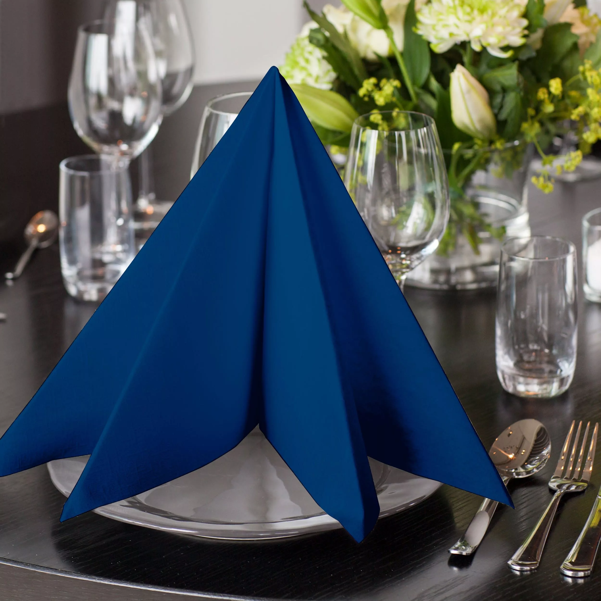Tork LinStyle® Dinnerservietten Mitternachtsblau, 1/4‑Falz, 39 cm × 39 cm, 12 × 50 Servietten, 478856