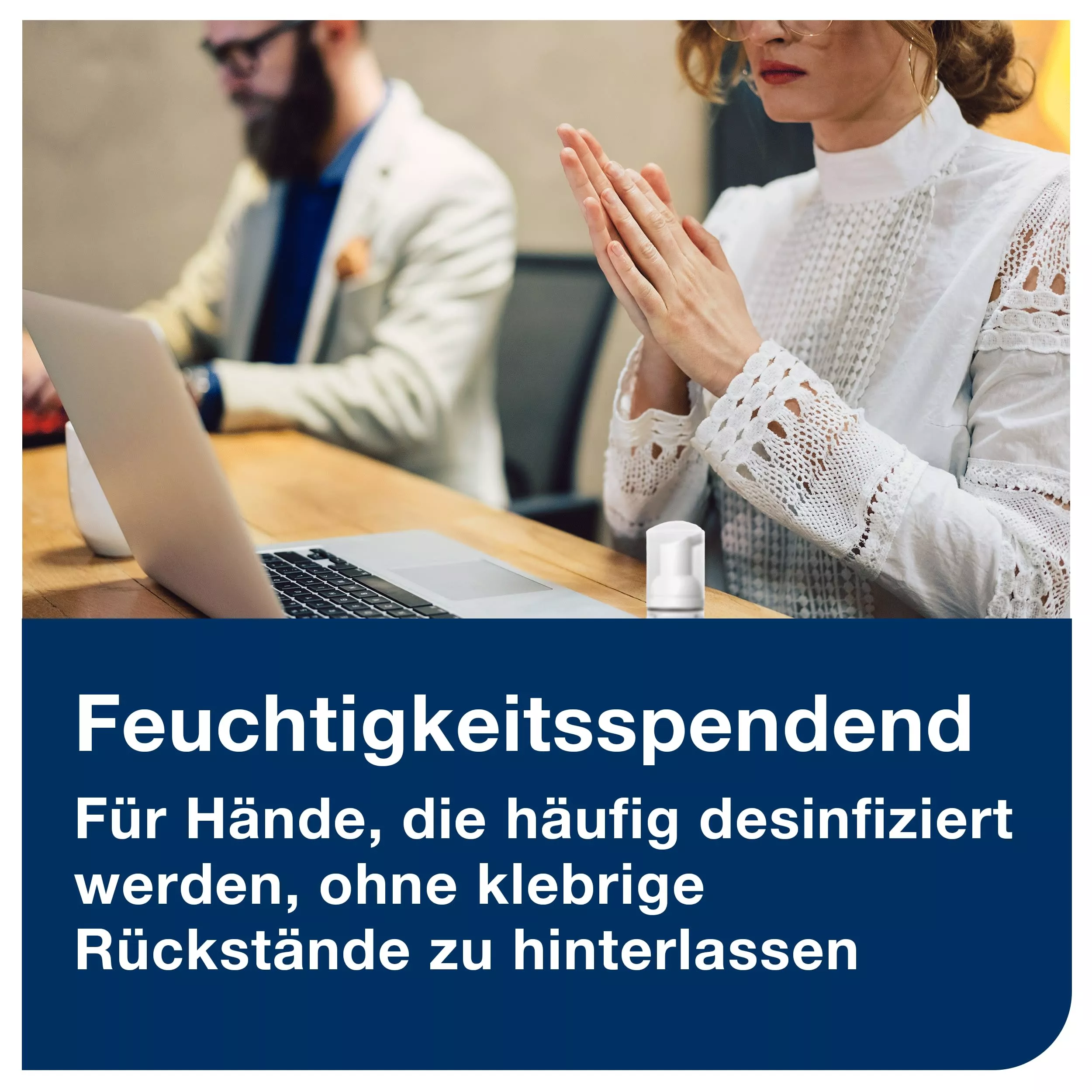 Tork Desinfizierender Hand Alkohol Schaum, dermatologisch getestet, 24 x 47 ml, 590102