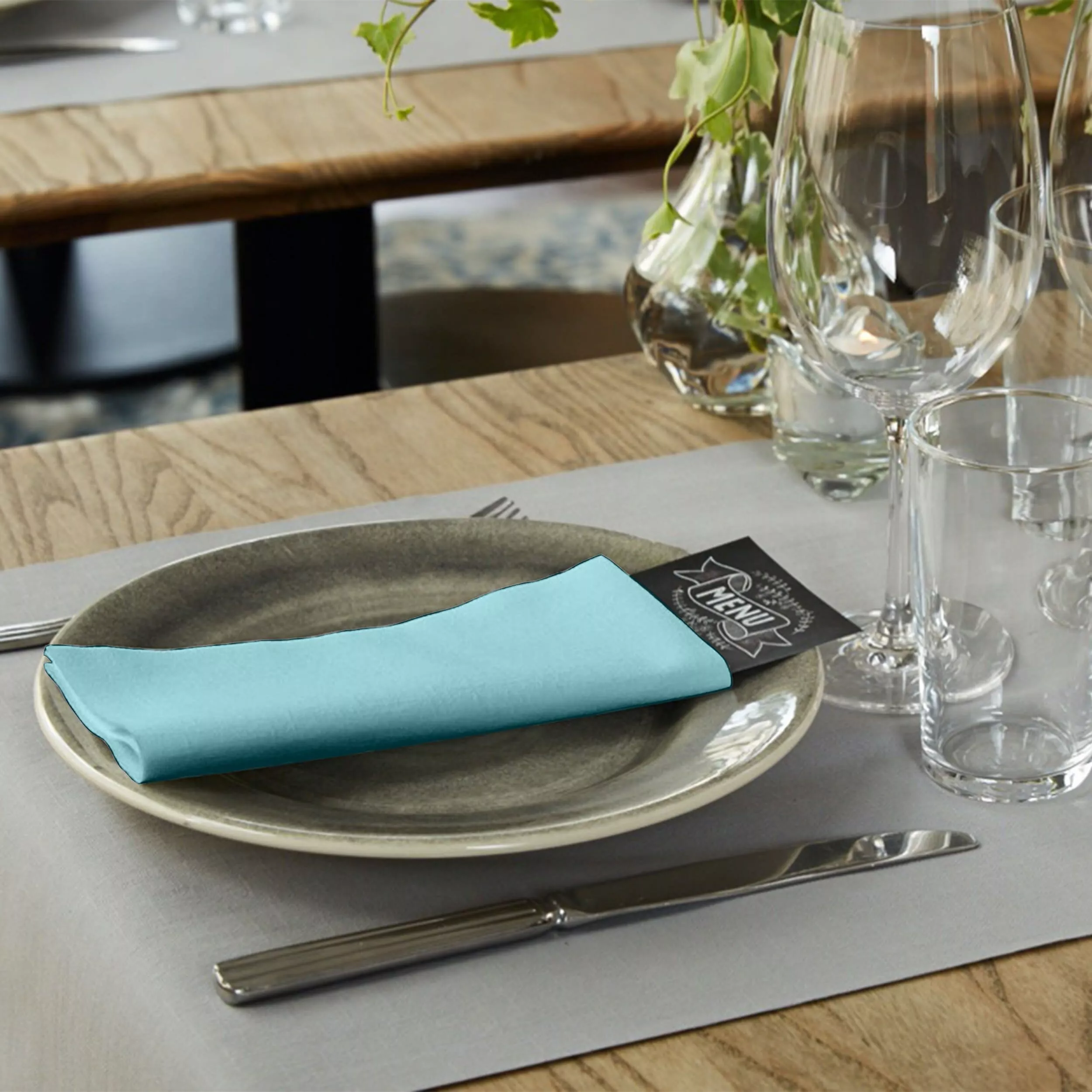 Tork LinStyle® Dinnerservietten Minze, 1/8‑Falz, 40 cm × 39 cm, 12 × 50 Servietten, 478164