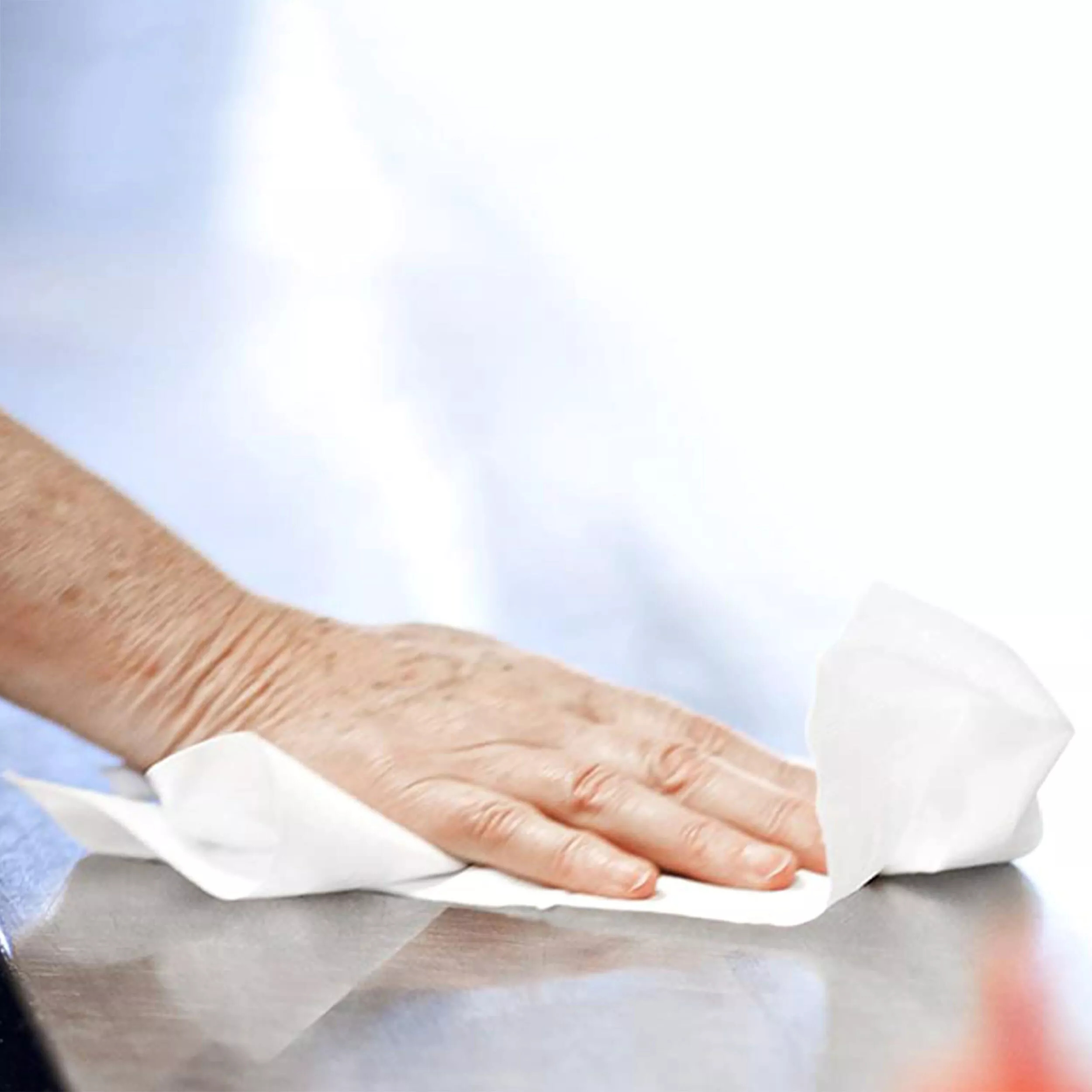 Tork Standard-Papierwischtücher mit Innenabrollung Weiß M2, kosteneffiziente Putztücher, 6 × 300 m, 120155